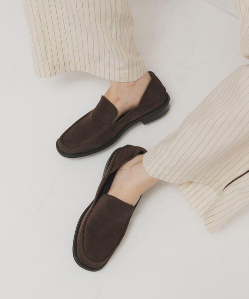 KBF（ケイビーエフ）の「スクエアトゥスライドローファー（ローファー・レディース・ダークブラウン/ベージュ・37/38/36）」の12枚目の写真