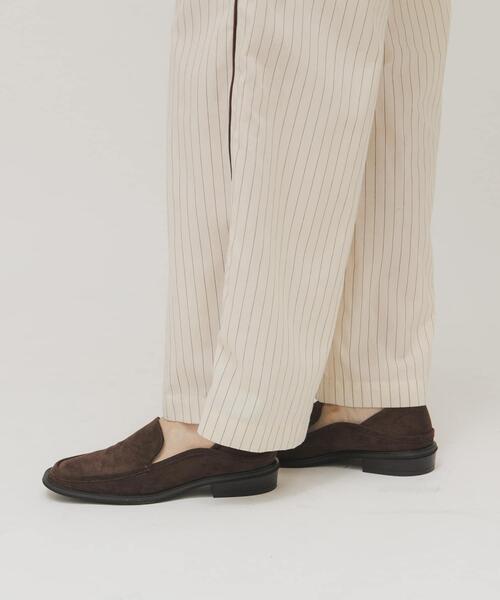 KBF（ケイビーエフ）の「スクエアトゥスライドローファー（ローファー・レディース・ダークブラウン/ベージュ・37/38/36）」の14枚目の写真