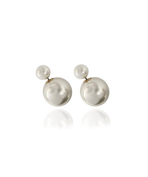 LOVE ME MONSTER(ラブミーモンスター)の「Pearl & Pearl Earrings(ピアス(両耳用)・レディース・アイボリー・FREE)」の7枚目の写真