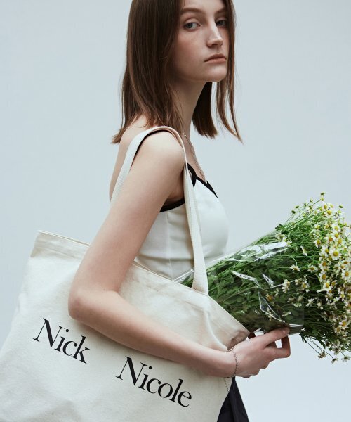 NICK&NICOLE(ニックアンドニコール)の「NICOLE CANVAS SQUARE ECOBAG_OATMEAL(エコバッグ/サブバッグ・レディース・その他・ONE SIZE)」の3枚目の写真