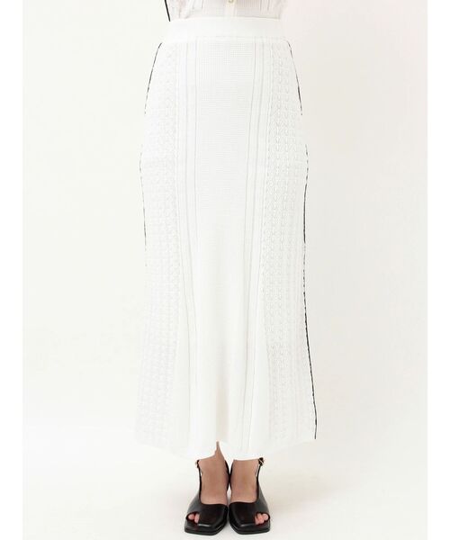 LAGUNAMOON（ラグナムーン）の「バイカラーサイドラインレースニットセットアップ（ワンピース・レディース・ホワイト/ブラック/ブルー・MEDIUM/SMALL）」の4枚目の写真