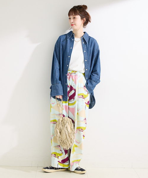 B.C STOCK(ベーセーストック)の「ウォッシャブル / DU JOUR / デュ ジュール LONG-POINT JEAN SHIRT(シャツ/ブラウス・レディース・ブルー系その他・FREE)」の2枚目の写真