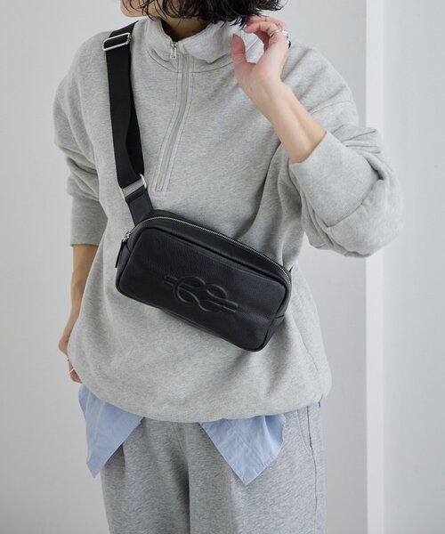 ear PAPILLONNERイアパピヨネ　ボディバッグ セール】《本革/290g》エンボスボディバッグ（ショルダーバッグ）｜ear