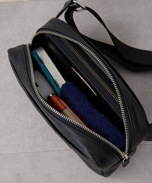 本革/290g》エンボスボディバッグ（ショルダーバッグ）｜ear