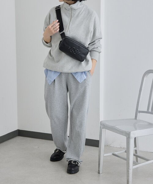 ear PAPILLONNER（イアパピヨネ）の「《本革/290g》エンボスボディバッグ（ショルダーバッグ・レディース・ブラック/ベージュ/パープル・FREE）」の17枚目の写真