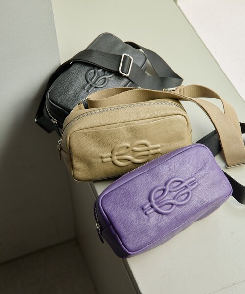 ear PAPILLONNER（イアパピヨネ）の「《本革/290g》エンボスボディバッグ（ショルダーバッグ・レディース・ブラック/ベージュ/パープル・FREE）」の21枚目の写真