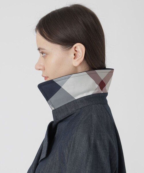 BLUE LABEL CRESTBRIDGE（ブルーレーベルクレストブリッジ）の「バックコンシャスショートトレンチコート（トレンチコート・レディース・ベージュ/ダークネイビー・38/36）」の8枚目の写真