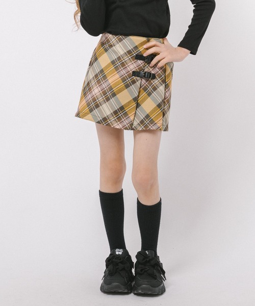 URBAN CHERRY（アーバンチェリー）の「【インナーパンツ付き】ダブルベルトチェックラップスカート（スカート・キッズ・イエロー/ネイビー/ピンク/グレー・110cm/120cm/130cm/140cm/150cm）」の8枚目の写真