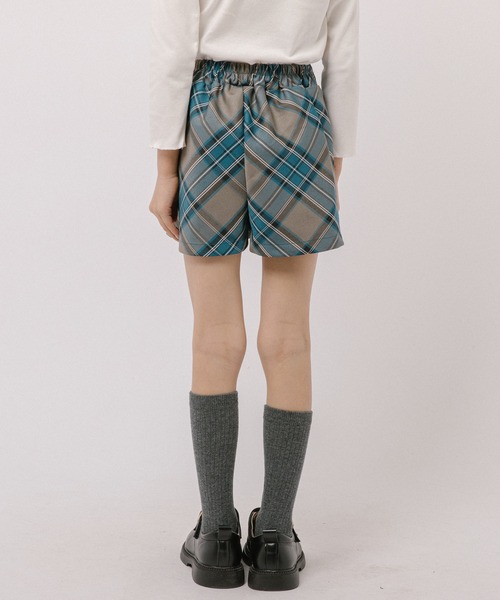 URBAN CHERRY（アーバンチェリー）の「【インナーパンツ付き】ダブルベルトチェックラップスカート（スカート・キッズ・イエロー/ネイビー/ピンク/グレー・110cm/120cm/130cm/140cm/150cm）」の6枚目の写真