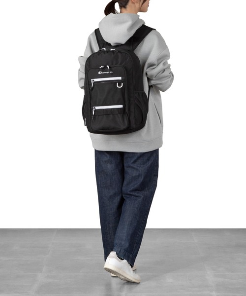 Champion(チャンピオン)の「チャンピオン リュックサック ラウンド型 通学 65461(バックパック/リュック・メンズ・ブラック×ホワイト/ブラック×グリーン/ブラック×ピンク/ベージュ×ブラック・FREE)」の11枚目の写真