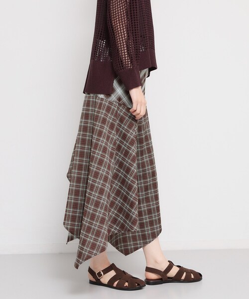 THE SHOP TK （ザ ショップ ティーケー ）の「チェック柄アシンメトリースカート（スカート・レディース・ブラック系1/ダークブラウン系1・12/13）」の11枚目の写真