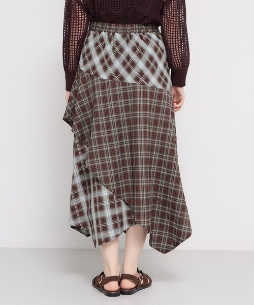 THE SHOP TK （ザ ショップ ティーケー ）の「チェック柄アシンメトリースカート（スカート・レディース・ブラック系1/ダークブラウン系1・12/13）」の16枚目の写真