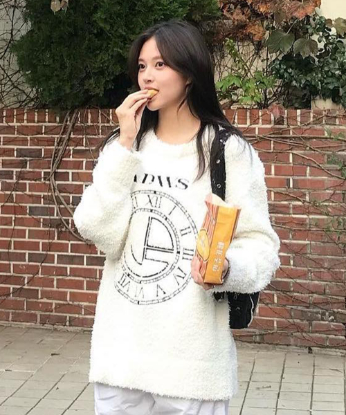 IDWS(アイドンワナセル)の「Time Logo Boucle Knit Ivory(ニット/セーター・レディース・その他・2/0)」の1枚目の写真