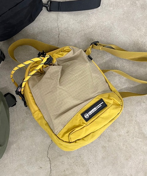 CRB(シーアールビー)の「配色ミニショルダーバッグ(ショルダーバッグ・レディース・マスタード/カーキ/ブラック・F)」の8枚目の写真