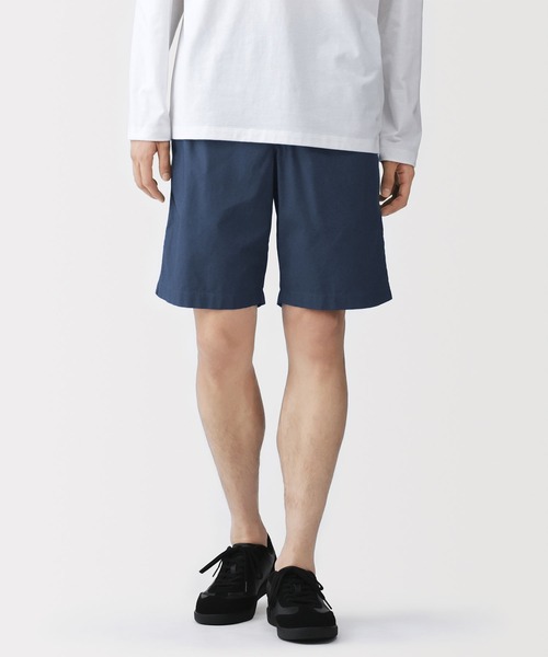 無印良品（ムジルシリョウヒン）の「紳士 洗いざらしブロードイージーショートパンツ（その他パンツ・メンズ・ブラック/スモークピンク/ブラウン系/チャコールグレー/ネイビー/カーキ系/ブルー系・S/M/L/XL）」の5枚目の写真