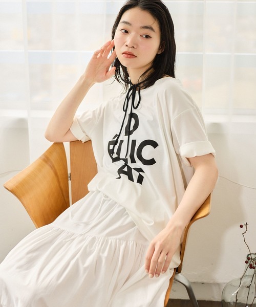 mysty woman（ミスティウーマン）の「DELICATロゴTEESS 668387（Tシャツ/カットソー・レディース・ブラック/チャコールグレー/オフホワイト・FREE）」の5枚目の写真