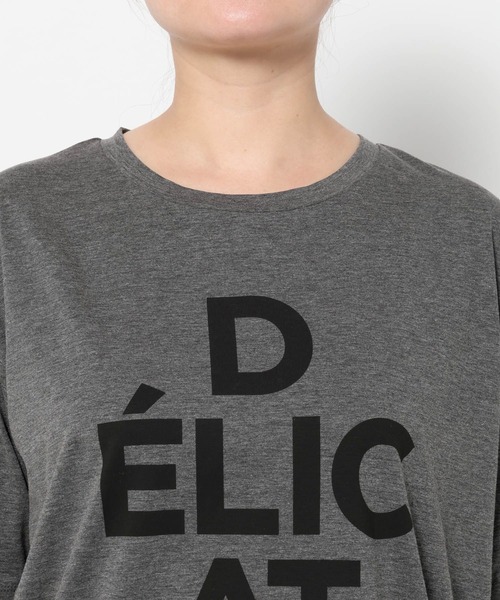mysty woman（ミスティウーマン）の「DELICATロゴTEESS 668387（Tシャツ/カットソー・レディース・ブラック/チャコールグレー/オフホワイト・FREE）」の18枚目の写真