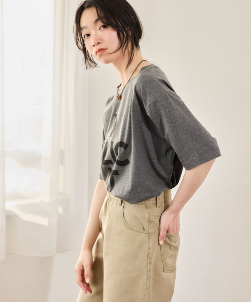 mysty woman（ミスティウーマン）の「DELICATロゴTEESS 668387（Tシャツ/カットソー・レディース・ブラック/チャコールグレー/オフホワイト・FREE）」の14枚目の写真