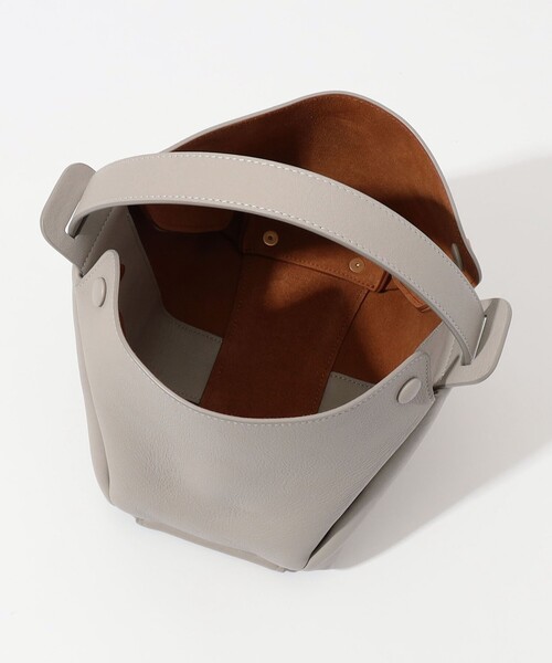 TOMORROWLAND （トゥモローランド）の「ADVENE AGE ハンドバッグ（ハンドバッグ・レディース・ライトグレー・FREE）」の9枚目の写真