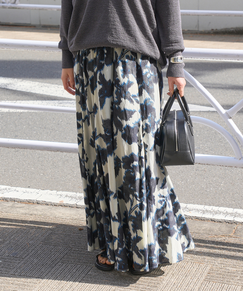 JOURNAL STANDARD（ジャーナルスタンダード）の「オリエンタルプリントスカート（スカート・レディース・ブルー/イエロー・FREE）」の6枚目の写真