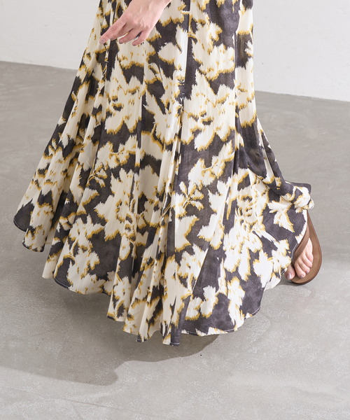 JOURNAL STANDARD（ジャーナルスタンダード）の「オリエンタルプリントスカート（スカート・レディース・ブルー/イエロー・FREE）」の11枚目の写真