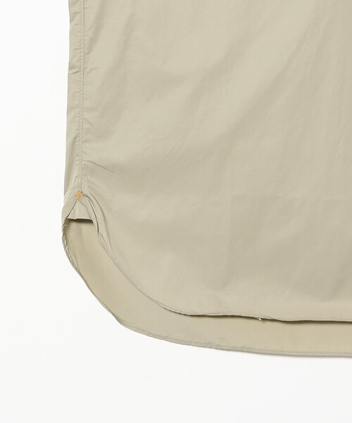 BEAMS PLUS（ビームスプラス）の「B.D. Pullover Classic-fit NYCO Twill（シャツ/ブラウス・メンズ・チャコールグレー/ベージュ・SMALL/MEDIUM/X-LARGE/LARGE）」の15枚目の写真