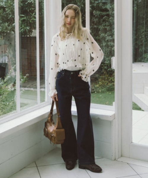 archives（アルシーヴ）の「花柄刺繍ギャザーブラウス（シャツ/ブラウス・レディース・グレー/アイボリー/ブラック・MEDIUM）」の12枚目の写真