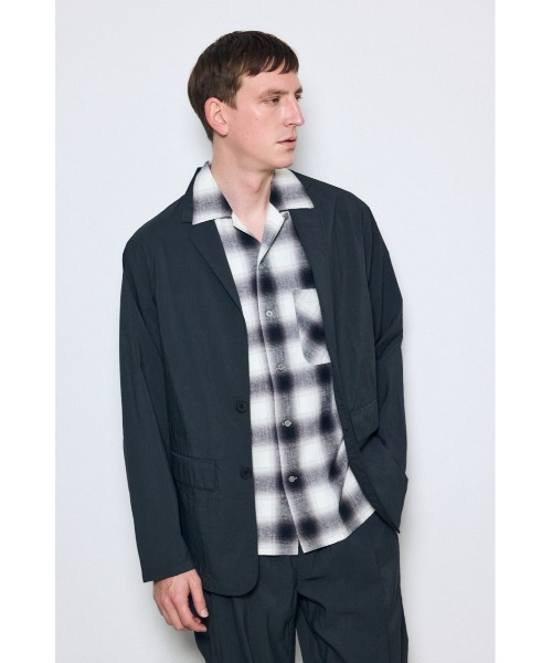 AZUL by moussy（アズールバイマウジー）の「トライファンクションテーラードジャケット（テーラードジャケット・メンズ・グレー/ブラック・SMALL/MEDIUM/LARGE）」の5枚目の写真