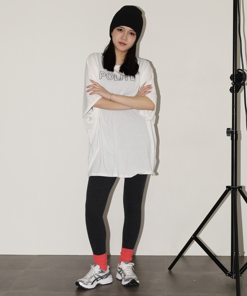 FUNALIVE(ファンアライブ)の「前後ロゴドルマンTチュニック 半端袖(Tシャツ/カットソー・レディース・ブラック/モカ/ホワイト・L)」の13枚目の写真