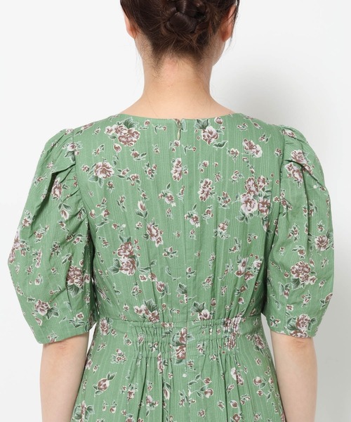 mysty woman（ミスティウーマン）の「レトロフラワーVネックワンピース 666532（ワンピース・レディース・グリーン/ネイビー・FREE）」の15枚目の写真