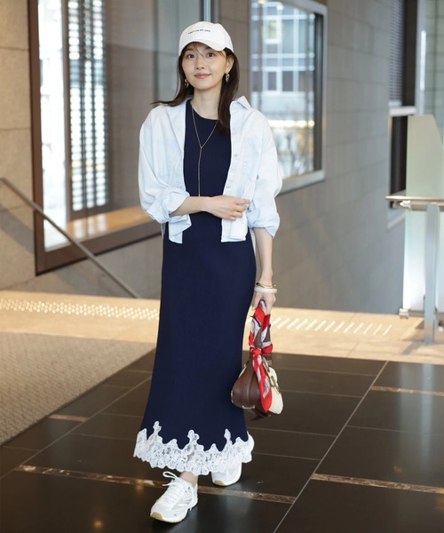 JUSGLITTY（ジャスグリッティー）の「レースヘムニットワンピース（ワンピース・レディース・ピンクベージュ/ライトブルー/オフホワイト/ネイビー・1/2）」の9枚目の写真