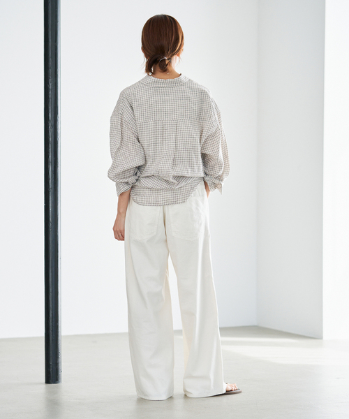 IENA（イエナ）の「《セットアップ対応》フレンチリネンチェックレギュラーカラーシャツ（シャツ/ブラウス・レディース・ベージュ・FREE）」の10枚目の写真