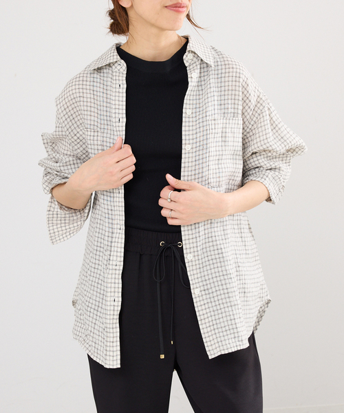IENA（イエナ）の「《セットアップ対応》フレンチリネンチェックレギュラーカラーシャツ（シャツ/ブラウス・レディース・ベージュ・FREE）」の12枚目の写真