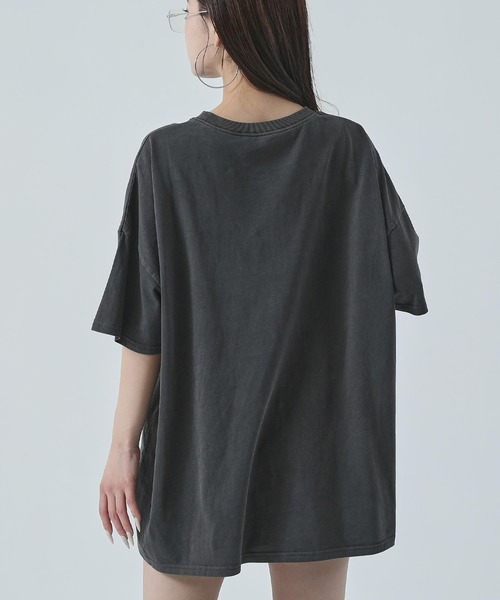 ANAP（アナップ）の「ピグメント加工 オーバーサイズ Tシャツ（Tシャツ/カットソー・レディース・ベージュ/ライトグレー/ダークブラック・F）」の6枚目の写真