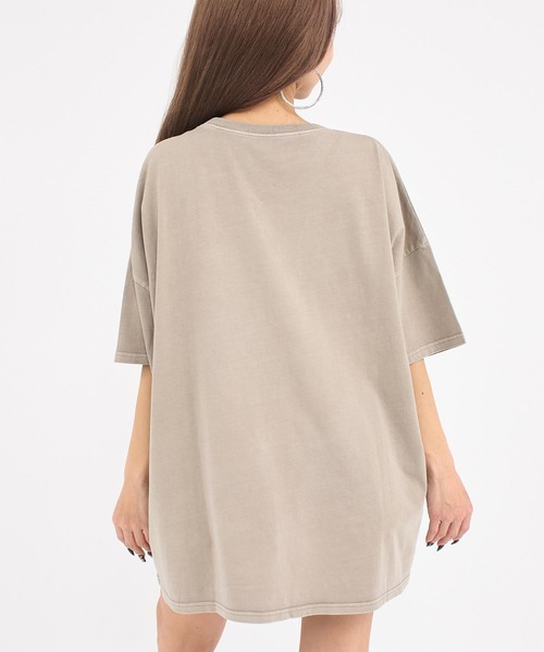 ANAP（アナップ）の「ピグメント加工 オーバーサイズ Tシャツ（Tシャツ/カットソー・レディース・ベージュ/ライトグレー/ダークブラック・F）」の18枚目の写真