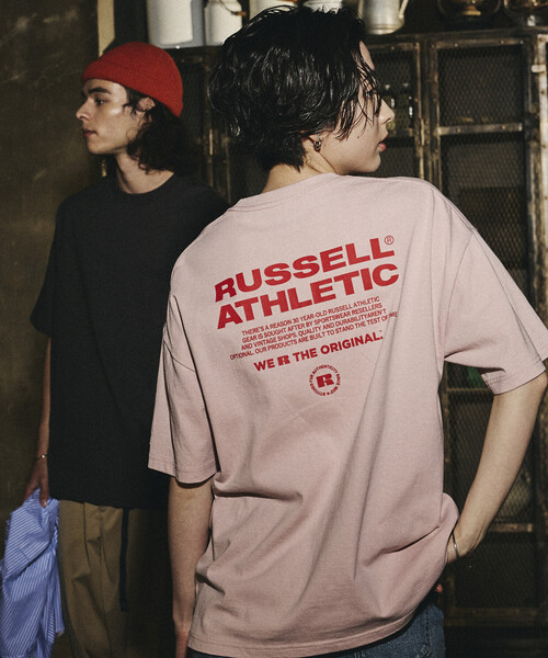 FREAK'S STORE(フリークスストア)の「限定展開 RUSSELL ATHLETIC×FREAK'S STORE ラッセル アスレチック 別注 ビッグシルエット ロゴバックプリント ポケット Tシャツ(Tシャツ/カットソー・メンズ・ピンク/ホワイト/ネイビー/ブラック/チャコールグレー・SMALL/LARGE/MEDIUM)」の5枚目の写真