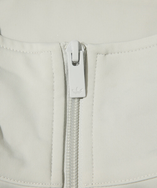 FREAK'S STORE（フリークスストア）の「adidas/アディダス 【Exclusive】FIREBIRD TRACK TOP/ファイヤーバード トラックトップ（ジャージ・レディース・ライトグレー・X-SMALL/SMALL）」の10枚目の写真