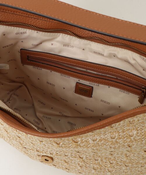 Guess(ゲス)の「CAMDEN Shoulder Bag ショルダーバッグ(ショルダーバッグ・レディース・キャメル・ONE SIZE)」の13枚目の写真