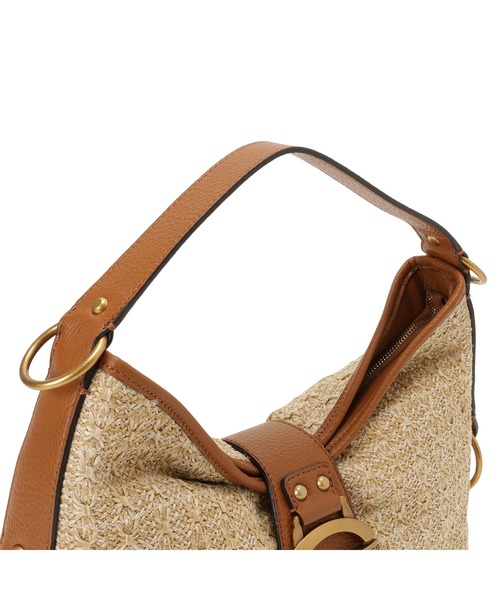Guess(ゲス)の「CAMDEN Shoulder Bag ショルダーバッグ(ショルダーバッグ・レディース・キャメル・ONE SIZE)」の6枚目の写真