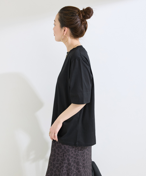B.C STOCK(ベーセーストック)の「【WEB+一部店舗限定】ウォッシャブル / 接触冷感 / コンパクト天竺Tシャツ(Tシャツ/カットソー・レディース・サックスブルー/カーキ/ブラック/ホワイト・FREE)」の9枚目の写真