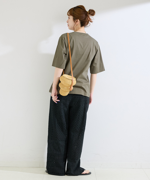 B.C STOCK(ベーセーストック)の「【WEB+一部店舗限定】ウォッシャブル / 接触冷感 / コンパクト天竺Tシャツ(Tシャツ/カットソー・レディース・サックスブルー/カーキ/ブラック/ホワイト・FREE)」の20枚目の写真