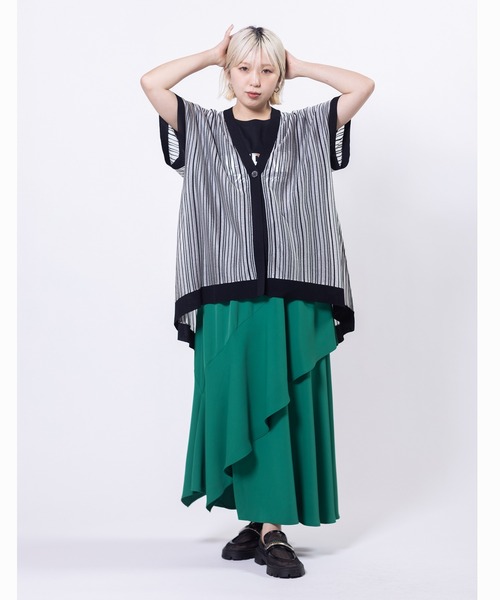 OSMOSIS（オズモーシス）の「【WEB限定アイテム】ストライプニットジレ（ニット/セーター・レディース・その他/ブラック・ONE SIZE）」の15枚目の写真