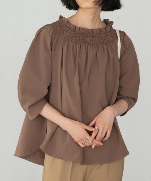 GALLEST（ギャレスト）の「サッカーオフショルブラウス【再入荷／2WAY】（シャツ/ブラウス・レディース・ライトグリーン/ホワイト/レッド系1/ブラック/ブラウン系・38）」の8枚目の写真