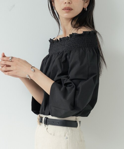 GALLEST（ギャレスト）の「サッカーオフショルブラウス【再入荷／2WAY】（シャツ/ブラウス・レディース・ライトグリーン/ホワイト/レッド系1/ブラック/ブラウン系・38）」の16枚目の写真