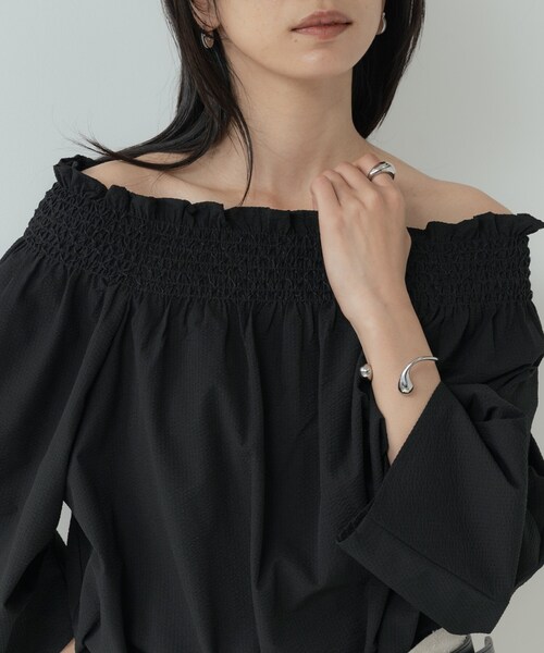 GALLEST（ギャレスト）の「サッカーオフショルブラウス【再入荷／2WAY】（シャツ/ブラウス・レディース・ライトグリーン/ホワイト/レッド系1/ブラック/ブラウン系・38）」の19枚目の写真