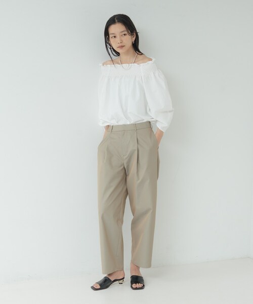 GALLEST（ギャレスト）の「サッカーオフショルブラウス【再入荷／2WAY】（シャツ/ブラウス・レディース・ライトグリーン/ホワイト/レッド系1/ブラック/ブラウン系・38）」の21枚目の写真