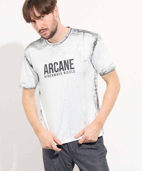 HIDEAWAYS NICOLE(ハイダウェイニコル)の「ハケメ×ロゴ柄半袖Tシャツ(Tシャツ/カットソー・メンズ・ブラック/ホワイト×ネイビー/ネイビー/ホワイト・MEDIUM/LARGE/X-LARGE)」の2枚目の写真