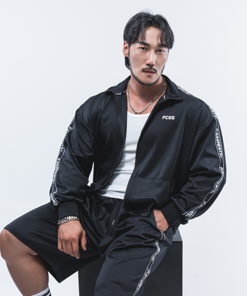 PHYSICAL GARMENTS（フィジカルガーメンツ）の「P2453 レタリングラインジャージハーフジップ [ブラック]（ナイロンジャケット・メンズ・その他・MEDIUM/LARGE/X-LARGE/XX-LARGE）」の6枚目の写真