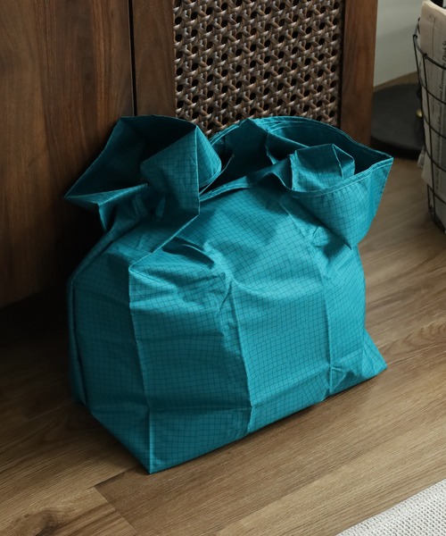 392 plusm(サンキューニプリュスエム)の「392PLUSM ECO BAG_BIG チェック エコバッグ(エコバッグ/サブバッグ・メンズ・オフホワイト/グリーン/イエロー/ベージュ・ONE)」の3枚目の写真