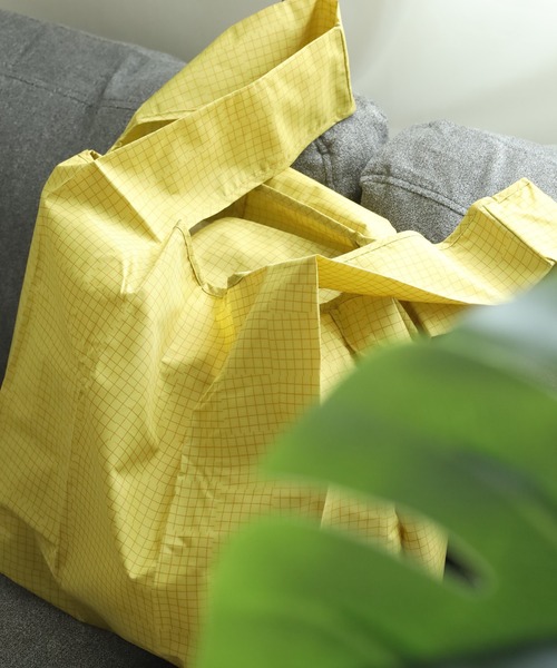 392 plusm(サンキューニプリュスエム)の「392PLUSM ECO BAG_BIG チェック エコバッグ(エコバッグ/サブバッグ・メンズ・オフホワイト/グリーン/イエロー/ベージュ・ONE)」の11枚目の写真